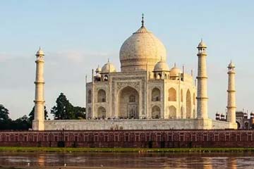 Chandigarh to Agra Taxi Service